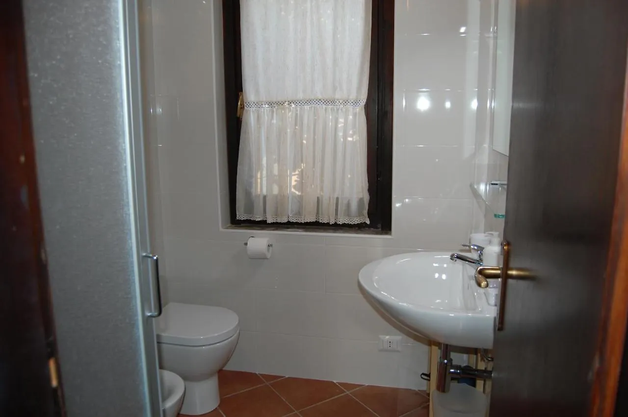 Appartamenti Brezza Di Mare Monte Nai Apartment