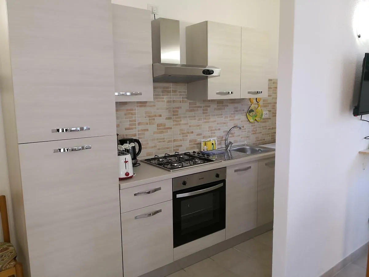 Apartment Appartamenti Brezza Di Mare Monte Nai